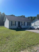 15 Little Blvd in Crossville, TN - Building Photo - Building Photo