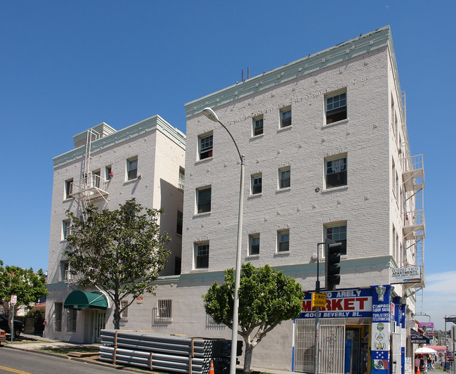 302 N Alexandria Ave in Los Angeles, CA - Foto de edificio - Building Photo