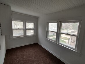 241 N Chautauqua St in Wichita, KS - Building Photo - Building Photo