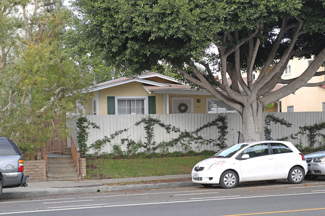 1121 14th St in Santa Monica, CA - Building Photo - Building Photo