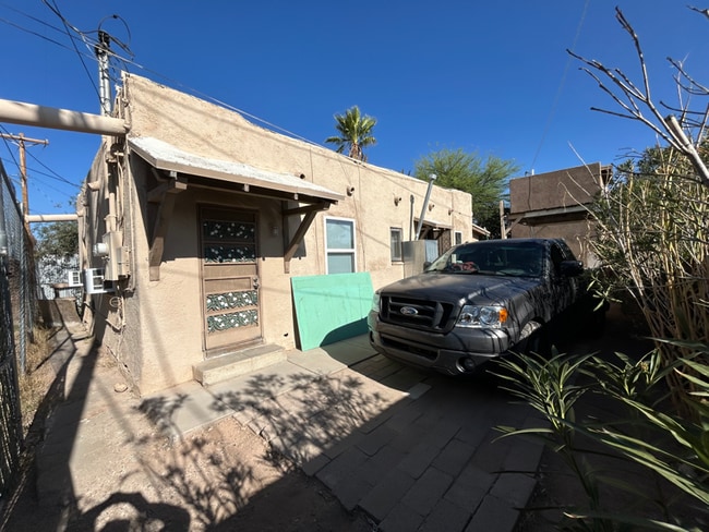 property at 433 E 23rd St