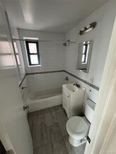 59 Old Mamaroneck Rd in White Plains, NY - Building Photo - Building Photo