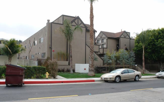 Palmer Gardens in Glendale, CA - Building Photo - Building Photo