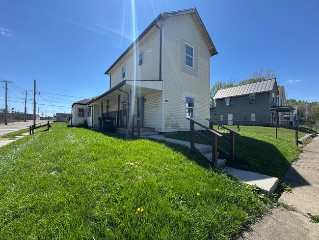 property at 1001 W 1st St