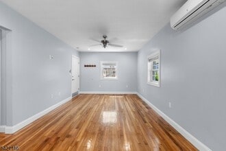 12 Roosevelt Ave in Cranford, NJ - Building Photo - Building Photo