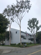 22 Barlovento Ct in Newport Beach, CA - Foto de edificio - Building Photo