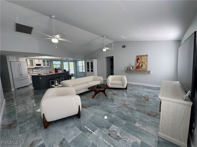 3707 SE 8th Pl in Cape Coral, FL - Building Photo - Building Photo