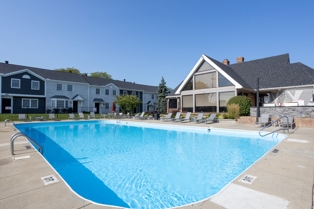 Dublin Park Townhomes in Dublin, OH - Foto de edificio