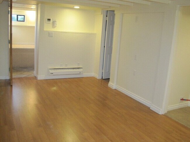 549 NE 79th St in Seattle, WA - Building Photo - Building Photo