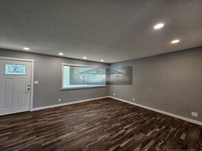 53311 W Lane Rd in Scappoose, OR - Building Photo - Building Photo