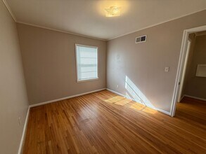 5213 S St Louis Ave in Tulsa, OK - Foto de edificio - Building Photo