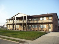 606 Dry Grove in Normal, IL - Foto de edificio - Building Photo