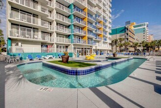 1700 N Ocean Blvd in Myrtle Beach, SC - Building Photo - Building Photo