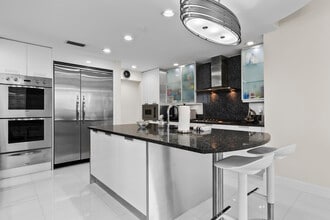 3800 N Ocean Dr in Riviera Beach, FL - Building Photo - Building Photo