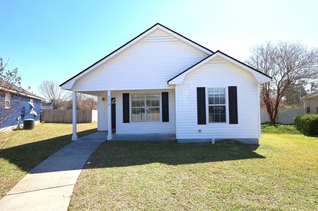 4219 Abingdon Ct in Valdosta, GA - Building Photo