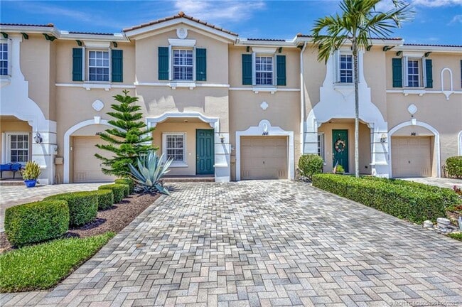 property at 144 SW Otter Run Pl
