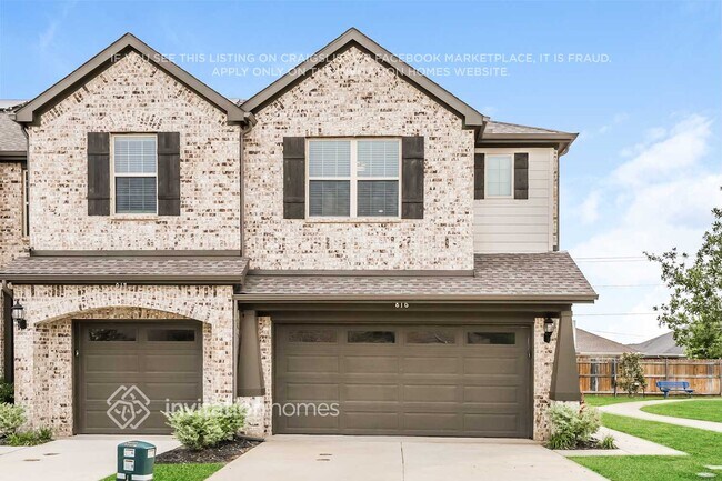 property at 816 Bonnet Trl