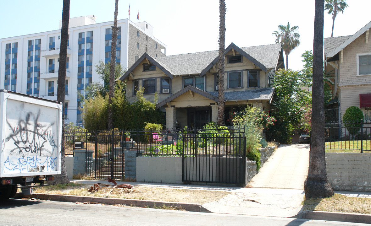 966 Arapahoe St in Los Angeles, CA - Foto de edificio