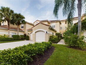 85 Silver Oaks Cir in Naples, FL - Building Photo - Building Photo