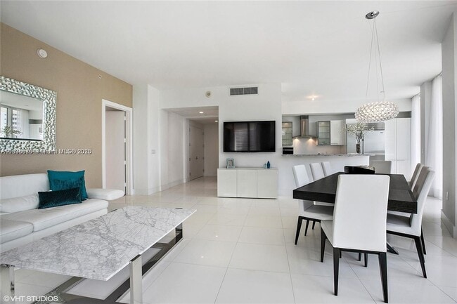 4100 Island Blvd, Unit 701 in Aventura, FL - Building Photo - Building Photo