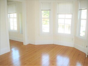 30 Healey St, Unit 1 in Cambridge, MA - Building Photo - Building Photo