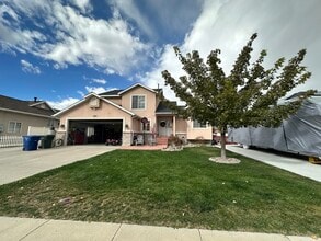 3914 Red Hawk Rd W in West Valley City, UT - Building Photo - Building Photo