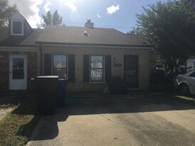 1207 Haig Cir in Virginia Beach, VA - Building Photo
