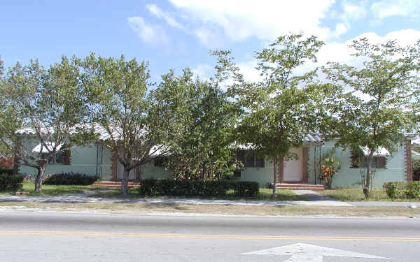 305 NW 8th St in Homestead, FL - Building Photo - Building Photo