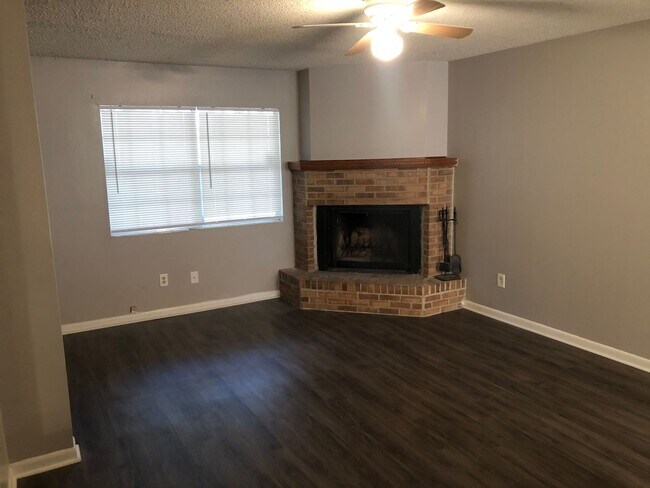 2438 Ramblewood Ct in Tallahassee, FL - Building Photo - Building Photo