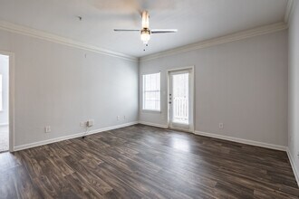 Elevate Eagles Landing in Stockbridge, GA - Foto de edificio - Interior Photo
