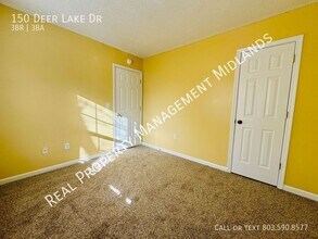 150 Deer Lake Dr in Columbia, SC - Building Photo - Building Photo