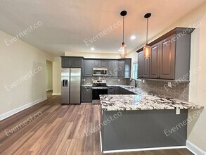998 Mayson Turner Rd NW in Atlanta, GA - Building Photo - Building Photo