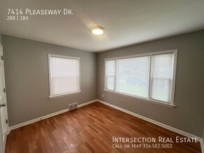 7414 Pleaseway Dr in St. Louis, MO - Building Photo - Building Photo