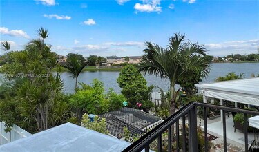 917 SW 135th Ct in Miami, FL - Building Photo - Building Photo