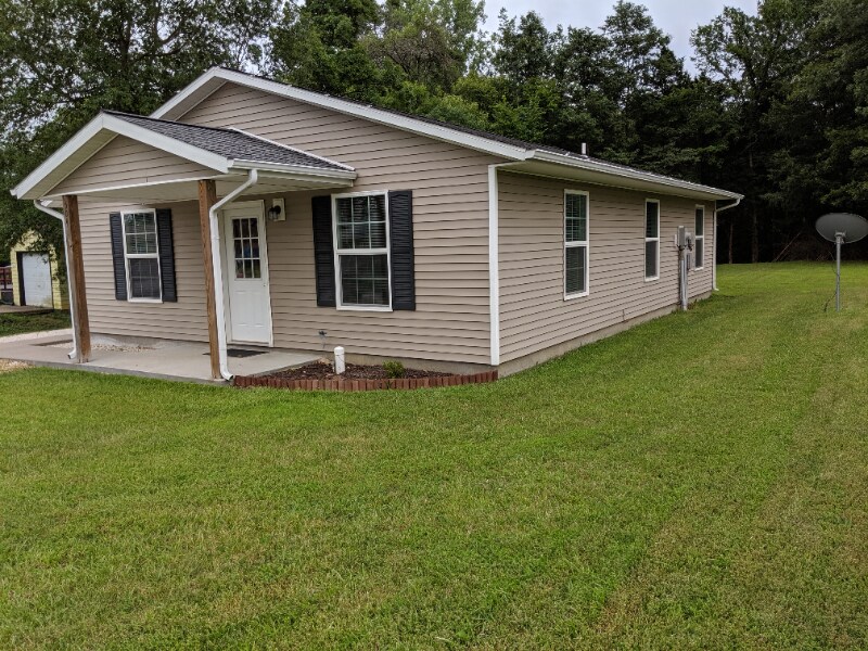 504 Crestwood Dr in Fulton, MO - Building Photo