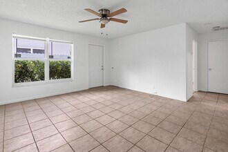 1320 Wellington St in West Palm Beach, FL - Building Photo - Building Photo