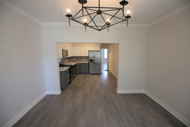 3050 N Clifton Ave in Chicago, IL - Building Photo - Building Photo