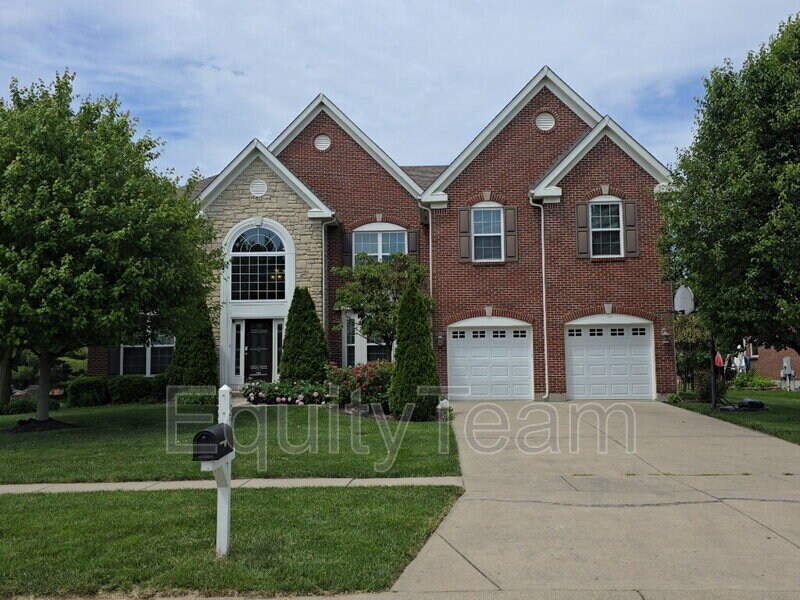 7823 Spring Garden Ct in West Chester Township, OH - Building Photo