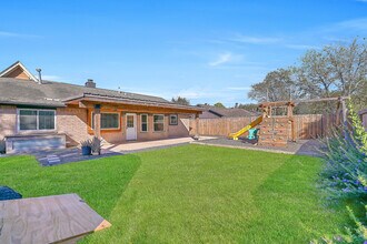 2513 Northern Dr in League City, TX - Building Photo - Building Photo