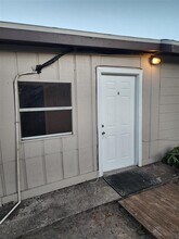 812 E Lotus Ave in Tampa, FL - Building Photo - Building Photo