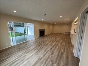 1155 Currier Ave in Simi Valley, CA - Building Photo - Building Photo