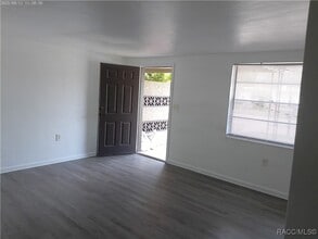 1166 NE 1st St in Crystal River, FL - Building Photo - Building Photo