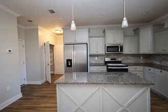 3923 Valiant Ct in Valdosta, GA - Building Photo - Building Photo