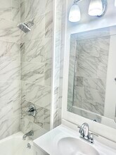 69 Tremont Ave, Unit 2 in Bridgeport, CT - Foto de edificio - Building Photo