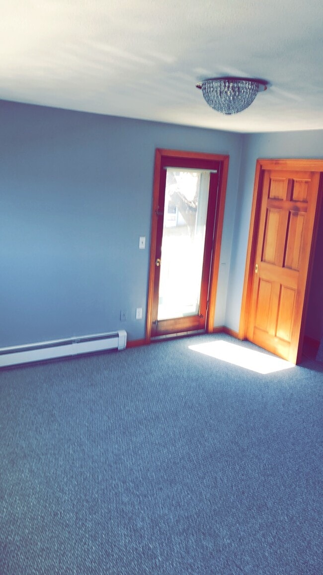 5 Rose Ln, Unit Beautiful 1 bed 1 bath in Gloucester, MA - Building Photo - Building Photo