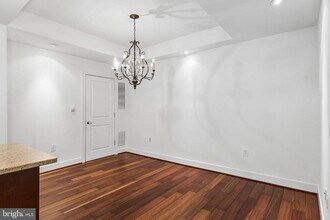 2425 L St NW in Washington, DC - Building Photo - Building Photo