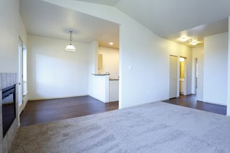 Keystone Ridge Apartments in Puyallup, WA - Foto de edificio - Interior Photo