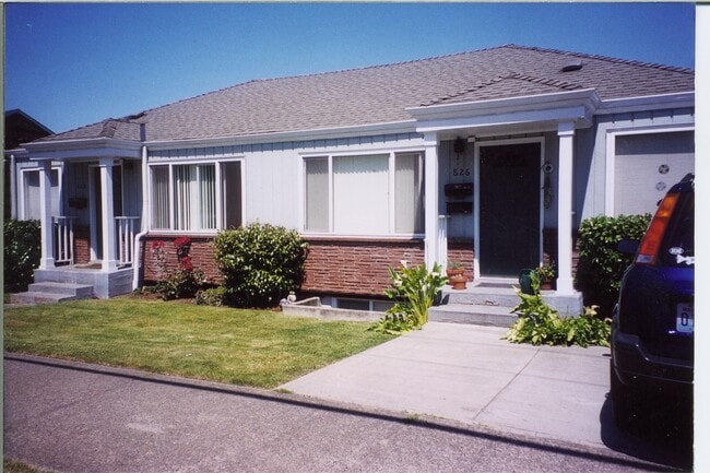 826 W Nickerson St, Unit 826 Nickerson in Seattle, WA - Foto de edificio - Building Photo