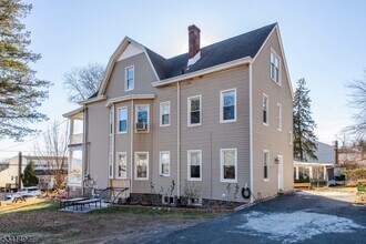 50 Pasadena Pl-Unit -2U in Hawthorne, NJ - Building Photo - Building Photo