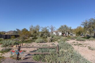 4728 E Ron Rico Rd in Cave Creek, AZ - Building Photo - Building Photo